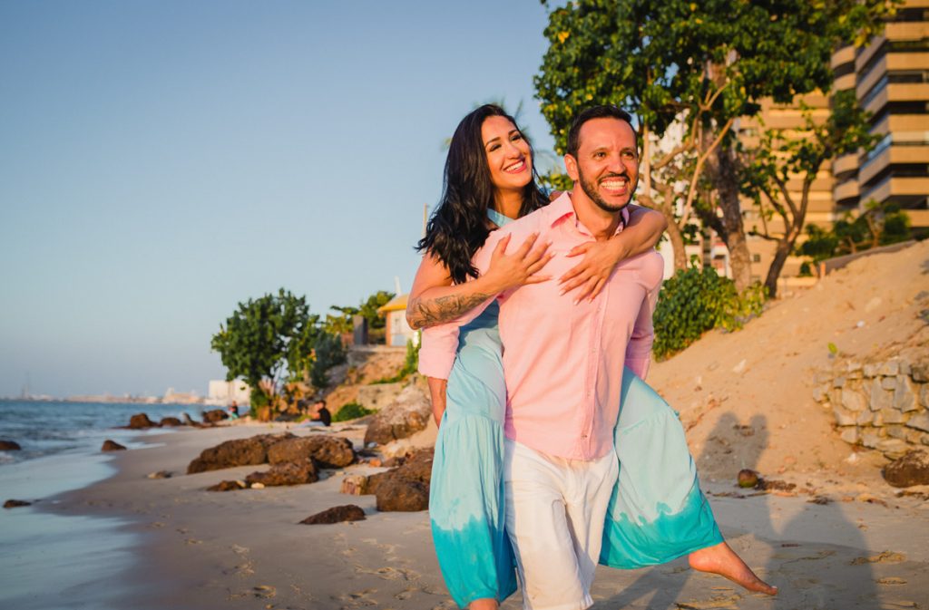 foto de casal na Praia de Meireles, Fortaleza - CE