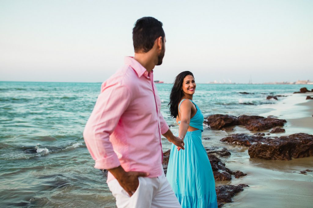 foto de casal na Praia de Meireles, Fortaleza - CE