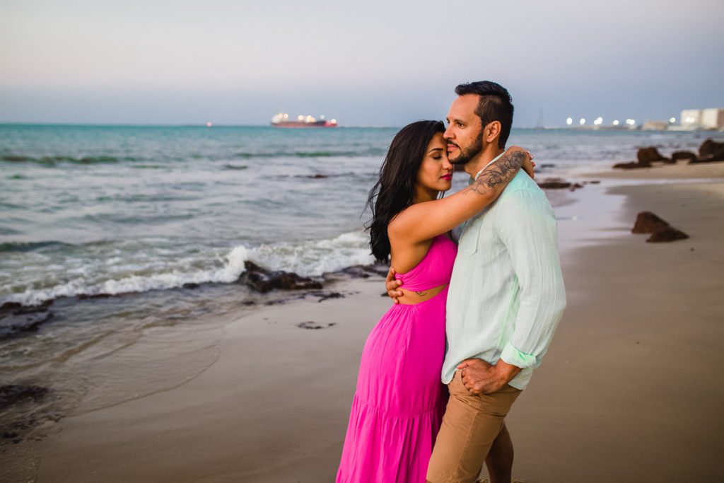 foto de casal na Praia de Meireles, Fortaleza - CE