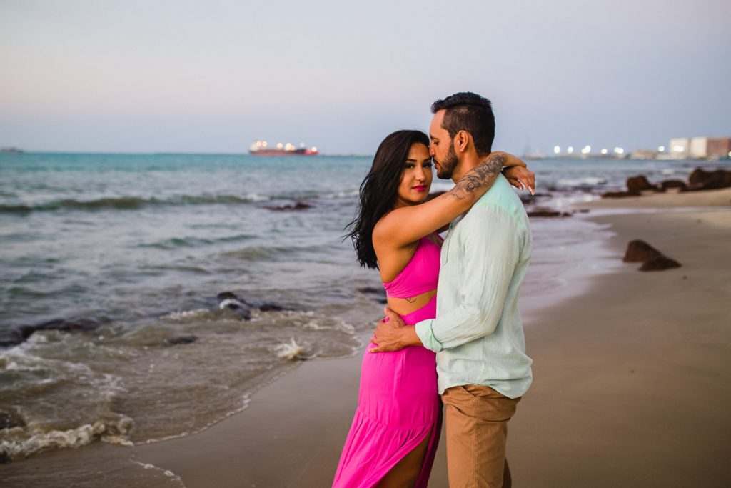 foto de casal na Praia de Meireles, Fortaleza - CE